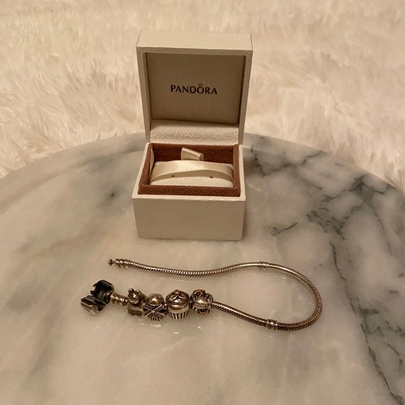 💎Pandora bracelet and 5 charms 💎 - Picture 1 of 8